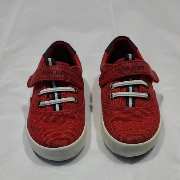 Sperry Boys Comfortable And Stylish Red Canvas Sneakers - Picture 1 of 7